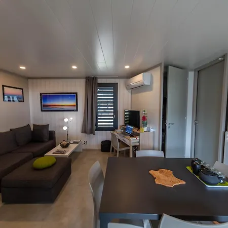 Chalet 3 Avec Piscines Chauffees Et Acces A 9km - Fr-1-783-24 Pomerols
