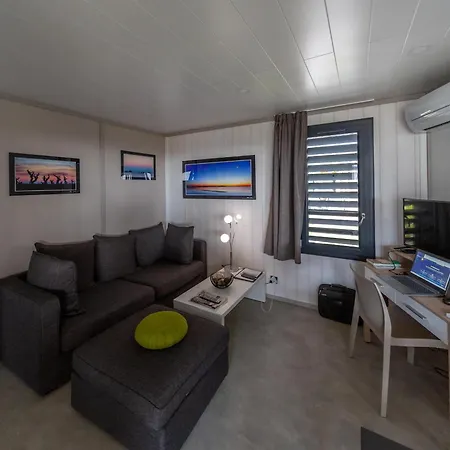 3 Avec Piscines Chauffees Et Acces A 9km - Fr-1-783-24 Chalet Pomerols